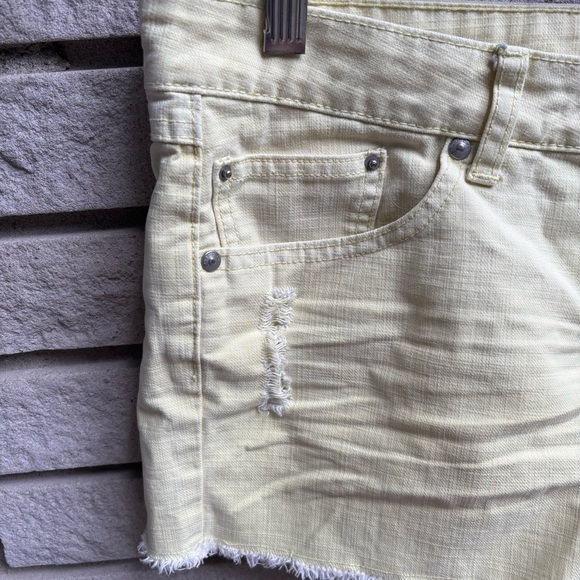 Mango Jean Shorts Distressed Yellow Sz 8 - Picture 2 of 7
